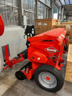 Mechanische Sämaschine / semoir mécanique KUHN PREMIA 300-24 MD