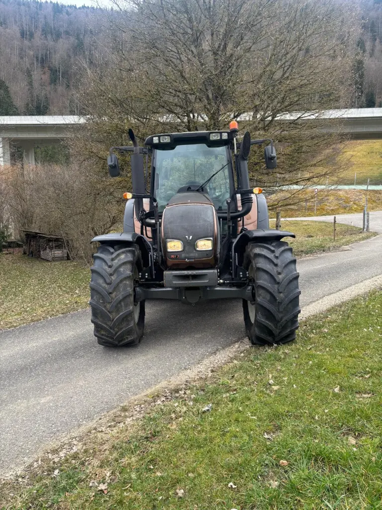587a4556-f82b-4d5f-b97f-5c93a1313aa6-Valtra N142 (6).jpg
