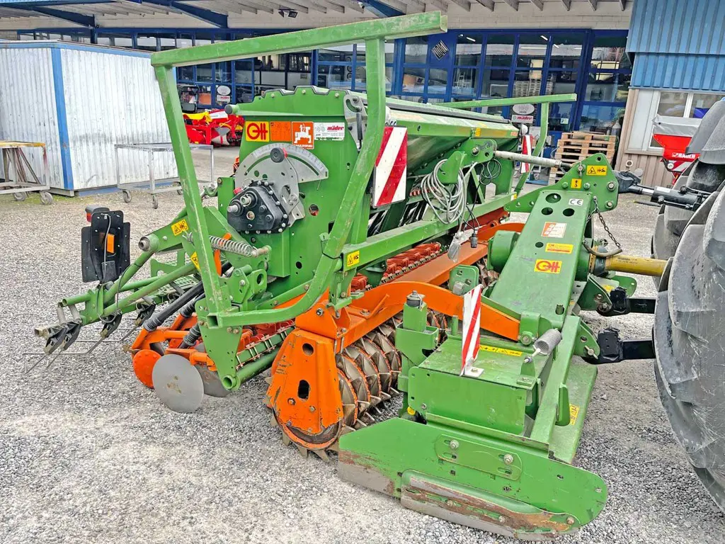 2ca66c1d-4bae-4f0f-b6f3-1cc29af3893d-35829-Amazone-Sämaschine-Kombination-KE-303-(4).jpg