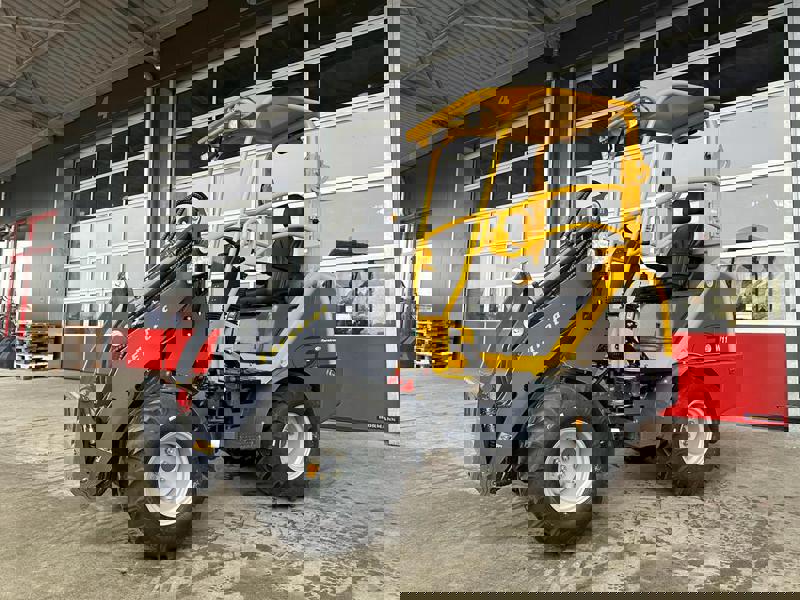 Hoflader Eurotrac W 11