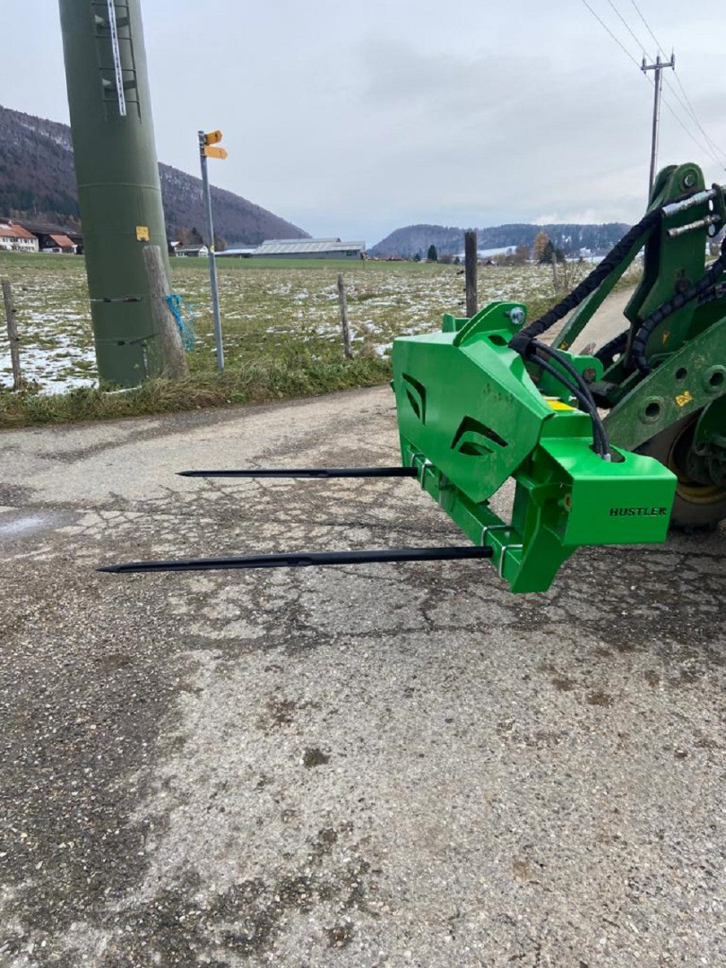 609a5ac5-c370-4ab3-9449-26ab30d7e5e5-Hustler 104 (6).jpg