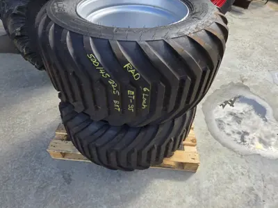 Satz Räder 500/45-22.5"