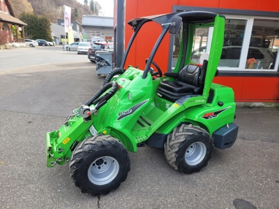Avant 650i Multifunktionslader 44PS