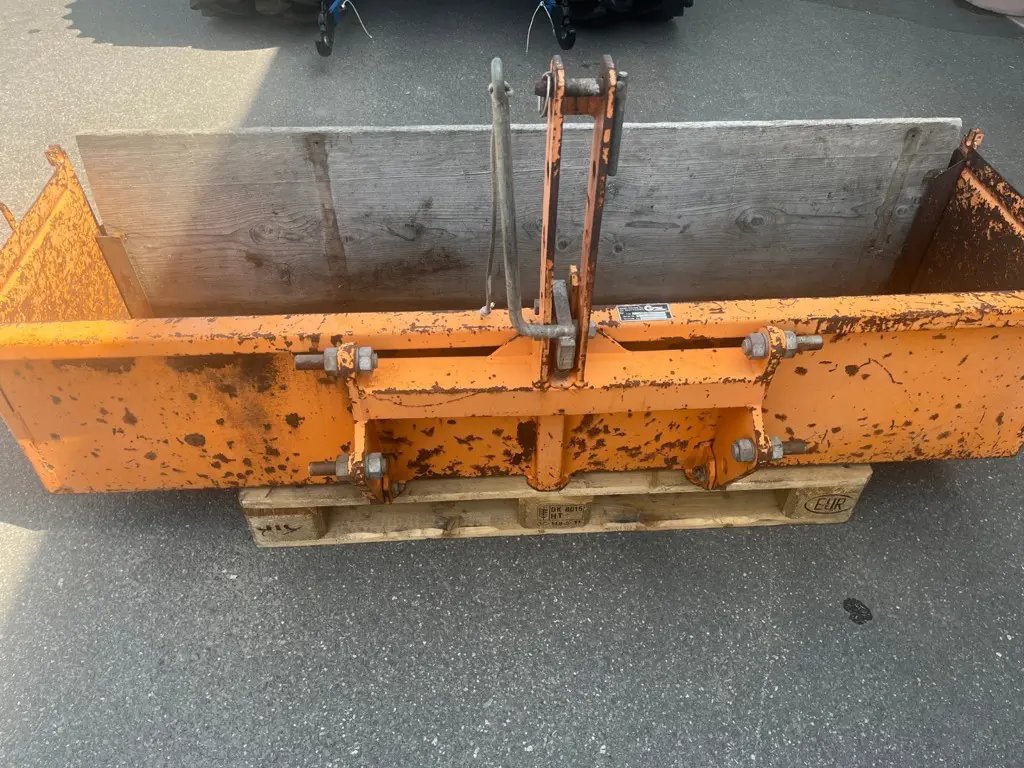 20f3bac7-44c6-4e54-8a2e-6fc31620b4b8-Kippschaufel 4.jpg