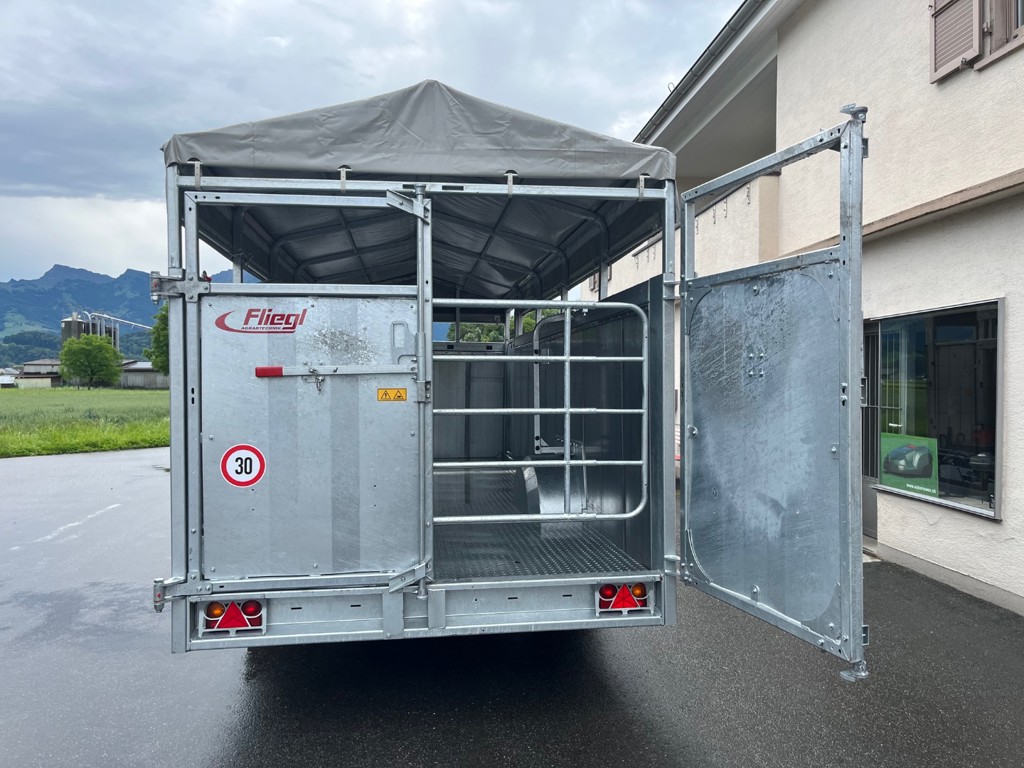 9ef0806d-2828-4eff-9867-7838b4d9821e-Viehwagen 7.png