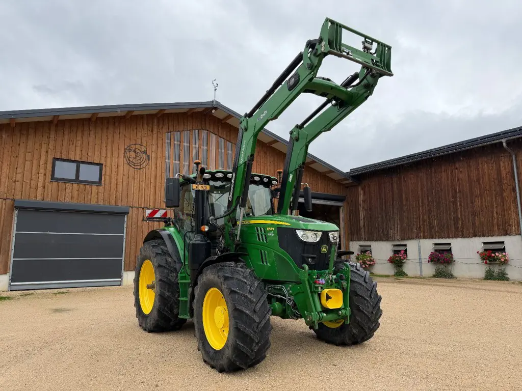 John Deere 6155R