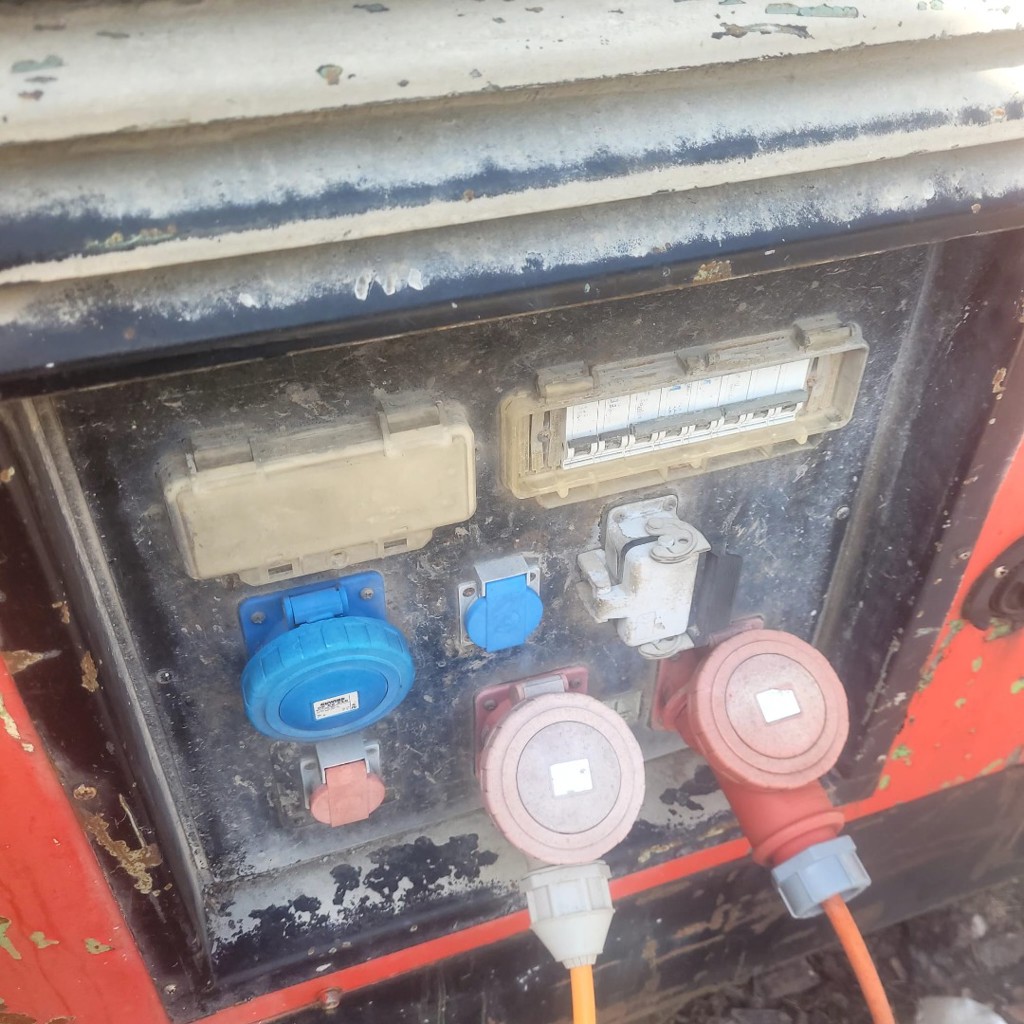 d62774c9-4933-408f-8935-ebbb36567efd-PHOTO-2026-03-09-12-21-35 3.jpg