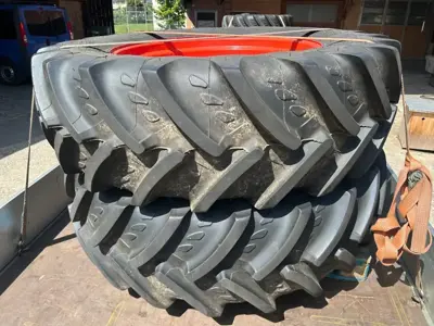 Kompletträder zu Claas Arion 400 oder MF