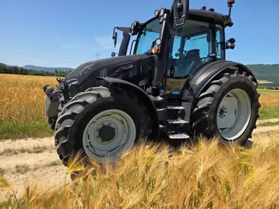 Valtra G 135 Versu Demotraktor