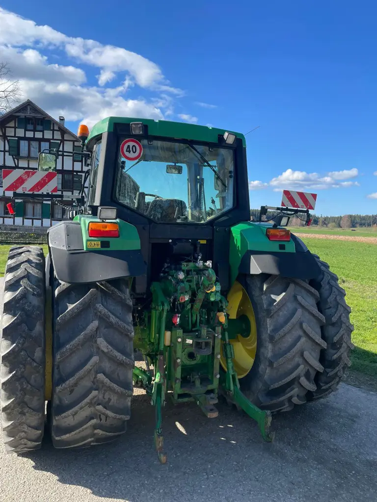 6d066603-d60b-48d9-b392-1e3248dfc042-6110 hinten.jpg