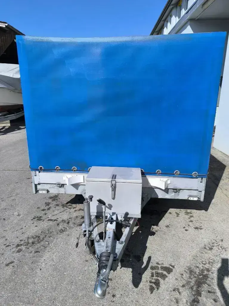 29202f84-c10a-4a3d-9f1d-94b7e46e7660-Anhänger_Blachenanhänger_Schiebeverdeck_LMB-Maschinen Gmbh_2.png