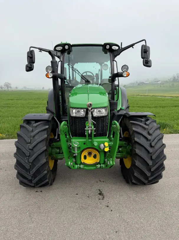 8bb12133-c46d-4064-a0e1-d236363eff5f-John Deere 5125 R_3.jpg