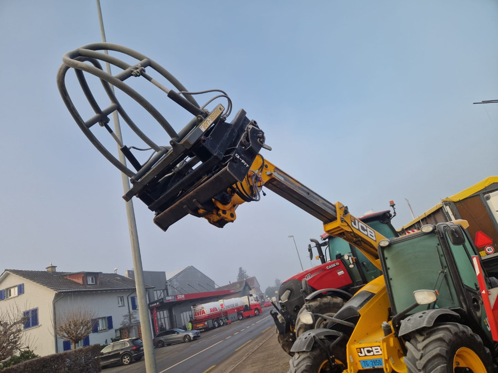 f43a4bad-9ee5-4297-89bd-a34147a3c4d0-WhatsApp Image 2025-11-28 at 09.jpg