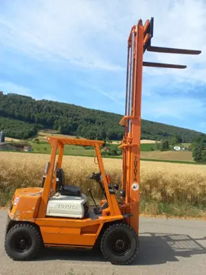 Stapler 2,5T Benzinstapler Toyota 4 FG25 , HH 4,0m , 870 Std , Strassenzulassung