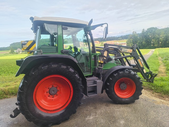1e9ba144-c33b-49d0-947b-7d92eeefebc5-Fendt308c2.JPG