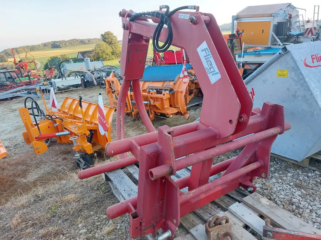 4aa0bfc8-2219-47a0-964d-2e9ae39b689c-Fliegl Oppliger (2).jpg