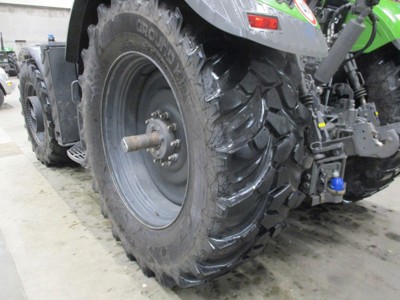 Fixspurräder 650/65R42 und 480/70R30