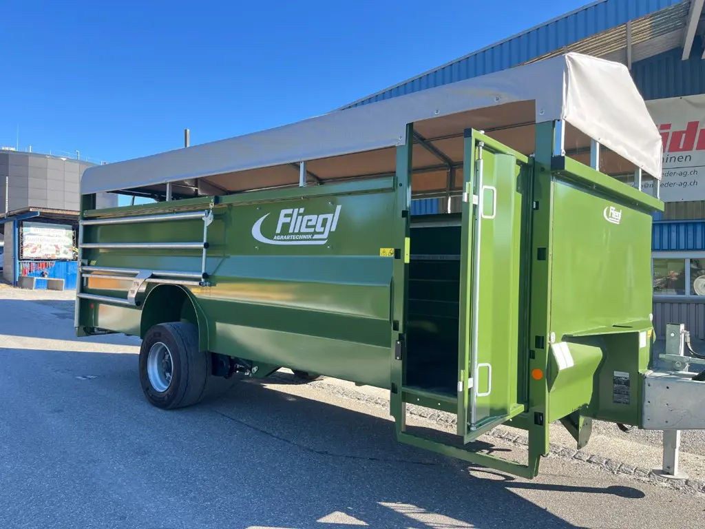 4480d377-2351-42f0-990d-725fde138b9b-37009  Fliegl Anhänger Viehtransporter TTW 100 (8).jpg