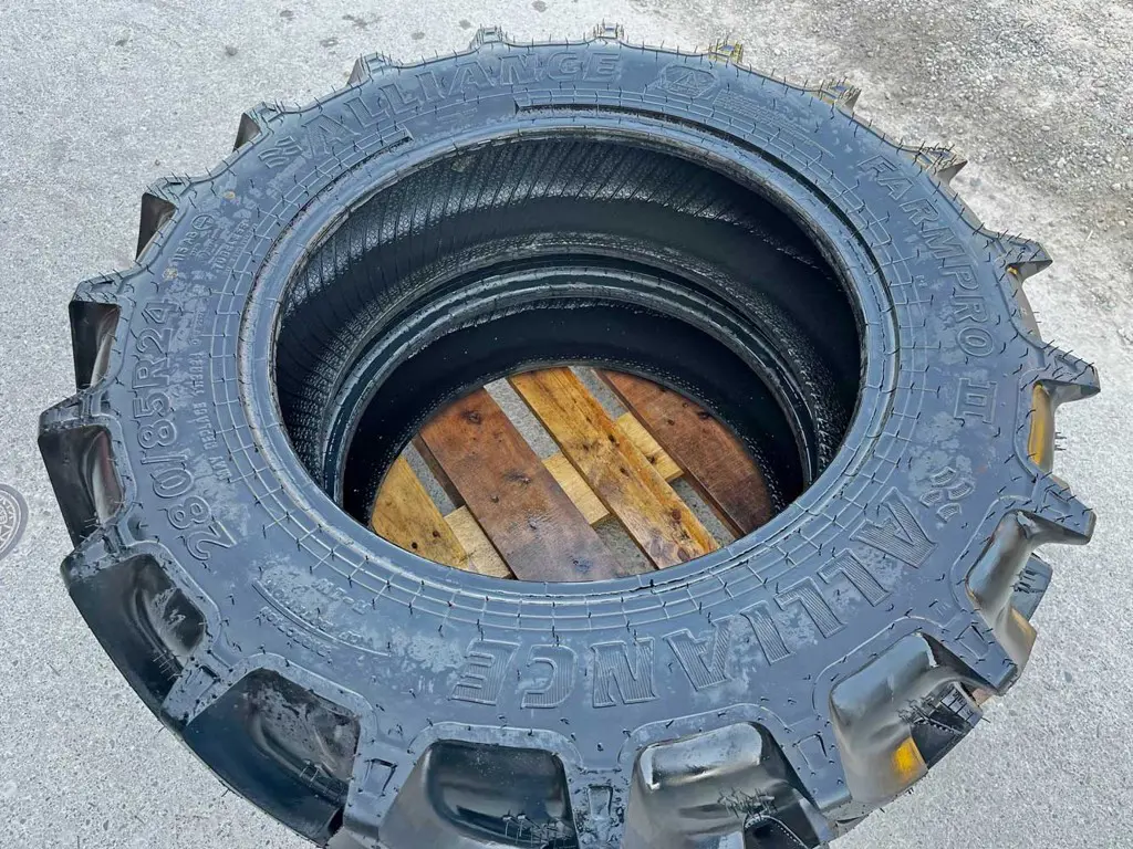 c4d9ede8-3c48-4232-94e4-739f4e91603f-36455-Case-IH-Pneu-ohne-Felge-280-85-R24-Alliance-(2).jpg