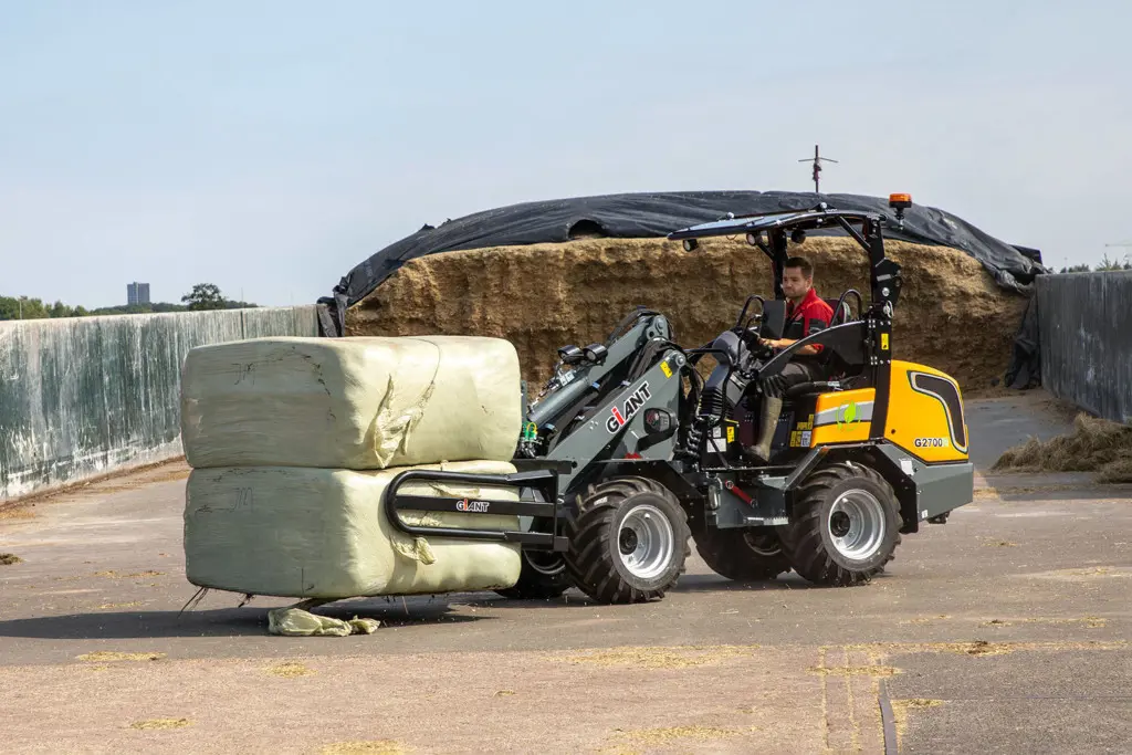 2ae33308-ef73-4685-8511-0d2e3f8f58e8-g2700e_bale-clamp_1_small_V2.jpg