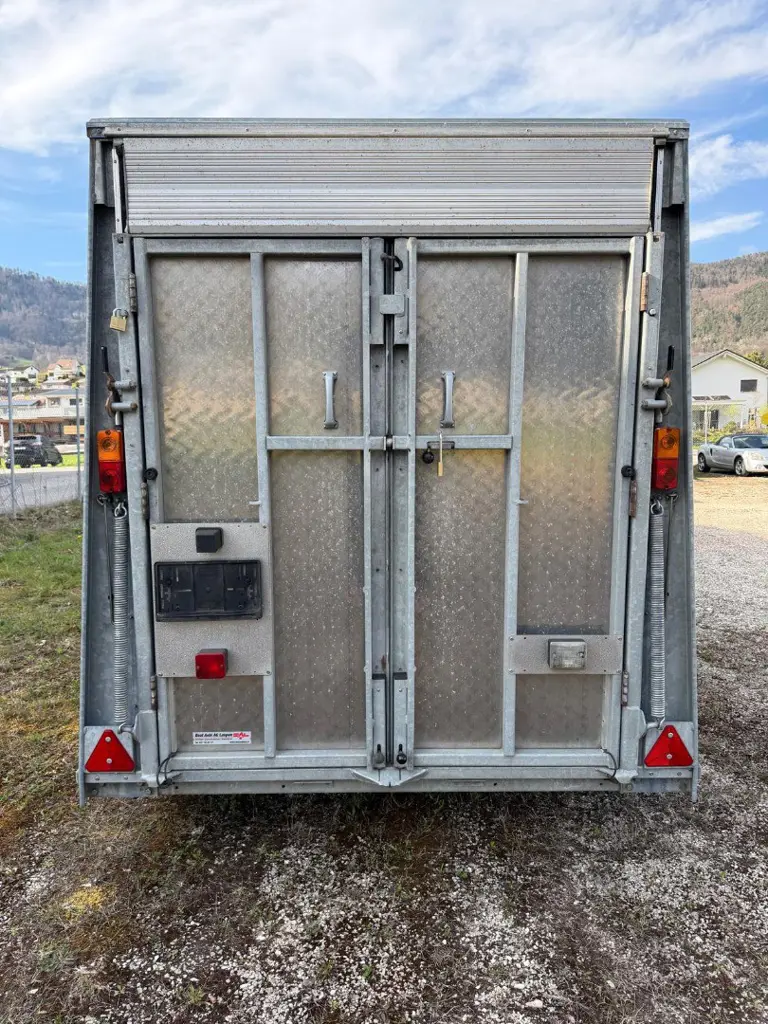 736b359c-5735-4f6b-a0b6-566eb6cb866f-IFOR Williams_Kofferanhänger_03.jpg