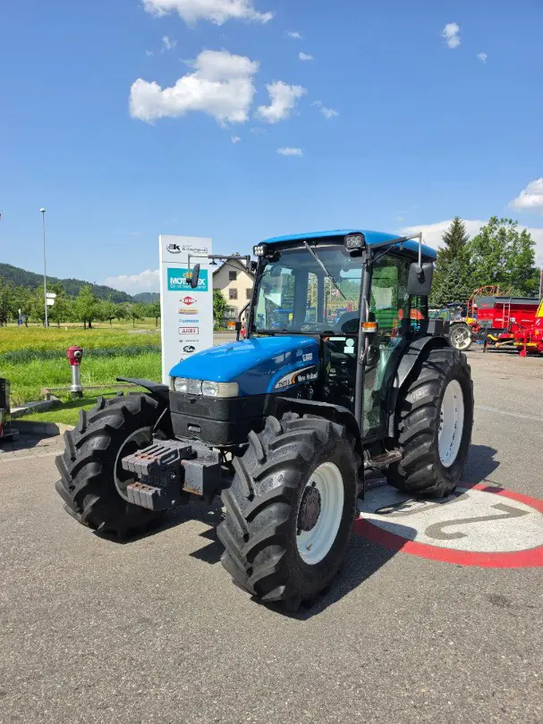 New Holland TN75S