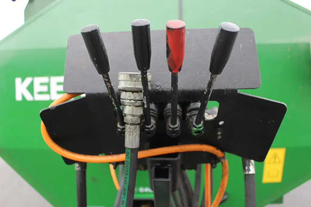 5f29e4e6-7956-4270-938e-aa20e1d7e4e8-Keenan (20).png