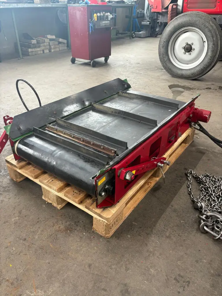 Förderelevator links 1250mm lang 600mm