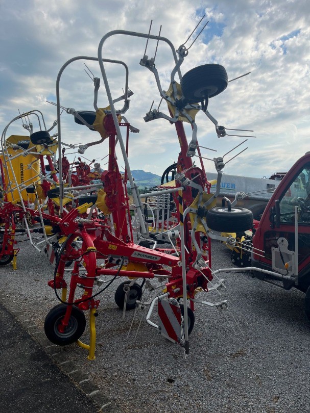 c39f5520-cf8f-4817-818f-5b3cd25e6213-Pöttinger Hit 6.69 2.jpg