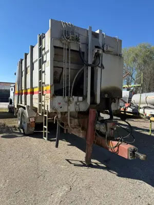Remorque à fumier / poubelles Ochsner