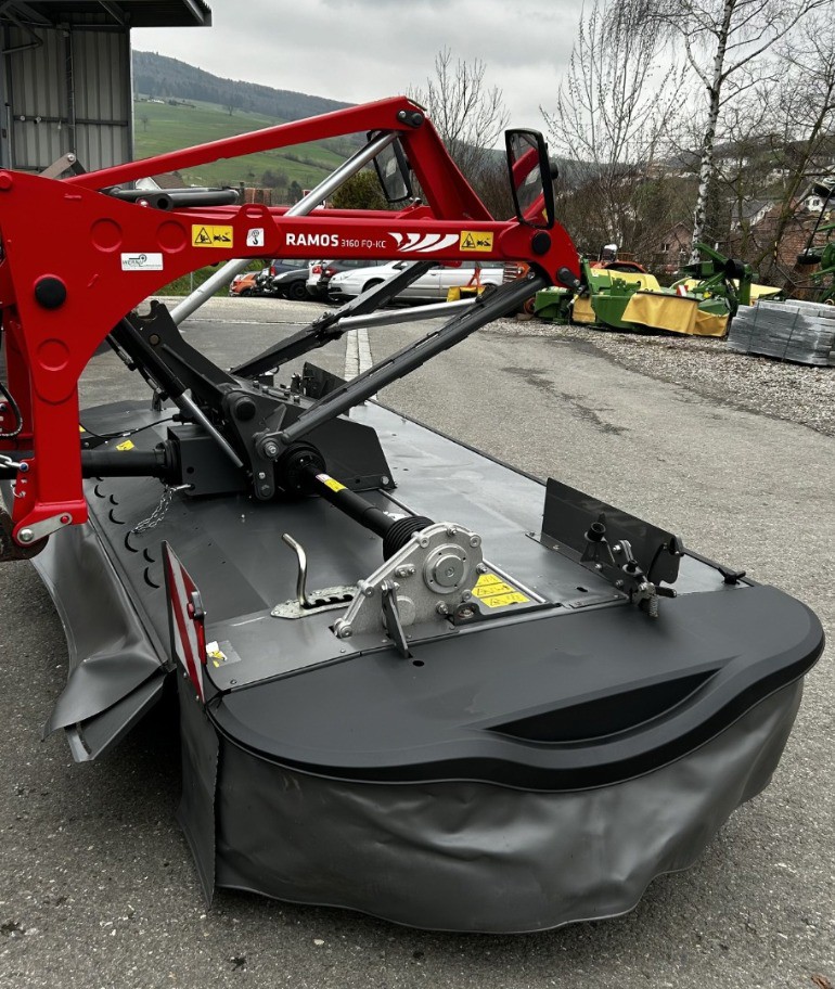 fb0e2a1a-47cd-4b9f-8544-43b324417da7-seitlich rechts komplett.jpg