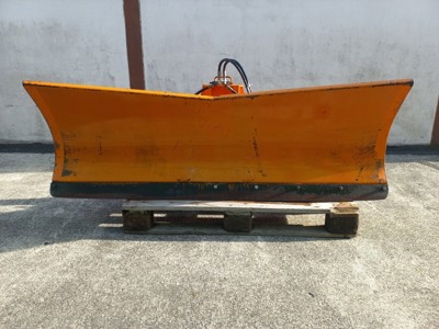 Schneepflug Zaugg G3-180 - 2 , mit Küperschiene / Verbundschürfleiste , 1,8m Pfadschlitten mit Bucherplatte / Anbauplatte passend an Kubota Kleintraktor / Kommunaltraktor usw.