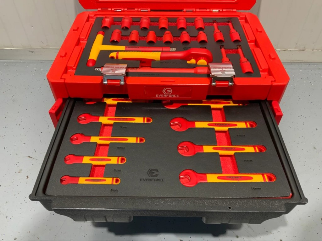 99d13205-2d8c-4190-bcb4-4368607be823-6 conv.jpg