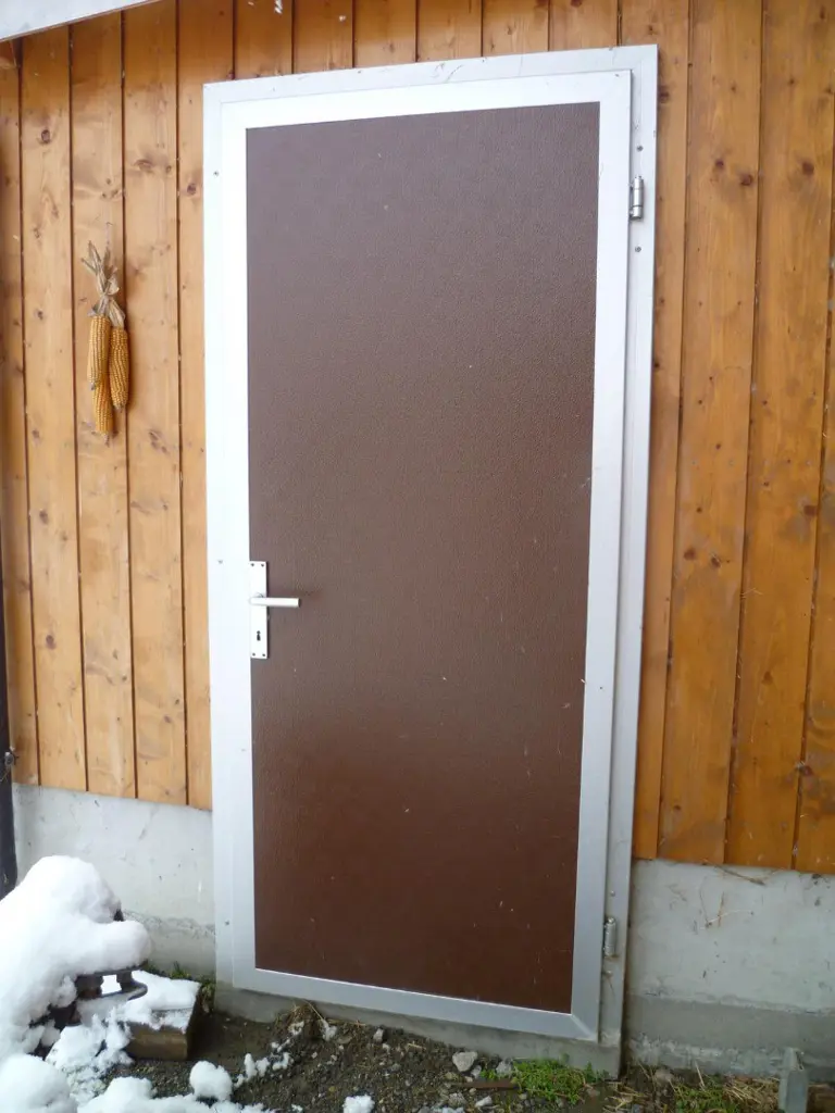 b33de24c-6e40-479d-a6b5-8a30b301e065-Alu-Stalltüren (4).jpg