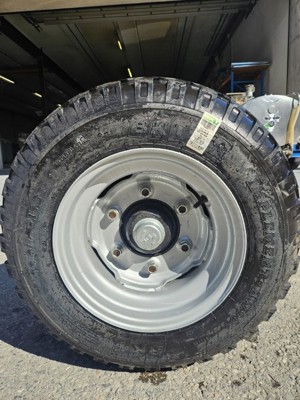 Komplette Achsen (ohne Räder)  3 Tonnen