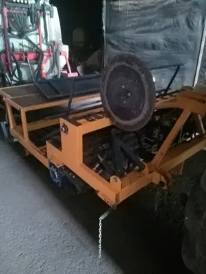 Feldsalatbandpflanzmaschine selbstfahrend (Hilzinger)