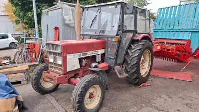 Traktor CASE IH 733