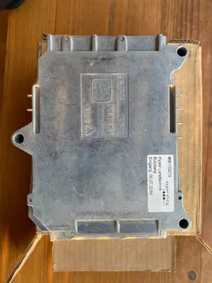 Elektronikbox zu John Deere 6000 /6010 Serie AL 110259
