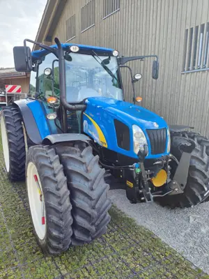 New Holland T5070