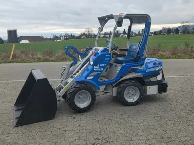 Hoflader MultiOne S 525 T / Schneeschild