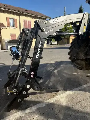 Frontlader Quicke X2S mit Konsolen, Electro Drive , zu New Holland T4.75S