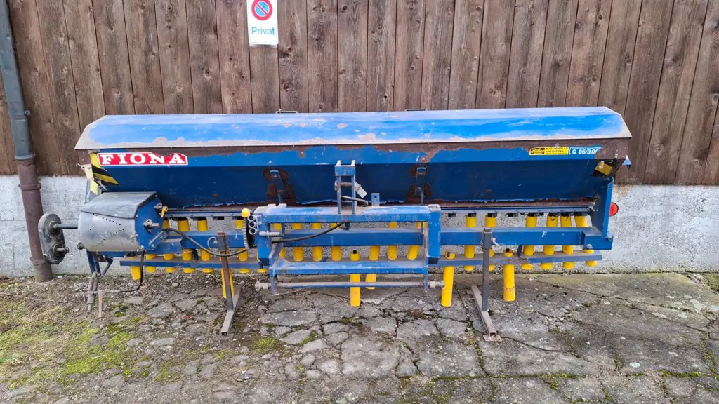 Frontdüngerstreuer Fiona 3m