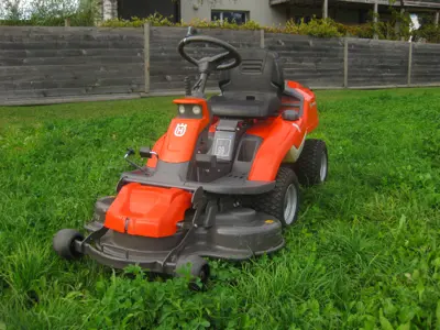 Husqvarna Rider R 216T AWD