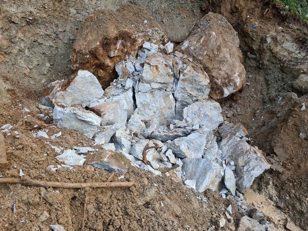 734c39c2-5392-48c2-a3ff-3ef43203479e-Sprengarbeiten (9).png