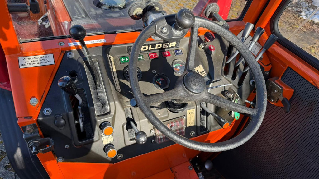 e356feb0-3f0a-44c6-ab87-372ff58e387c-Holder C30_6.jpg