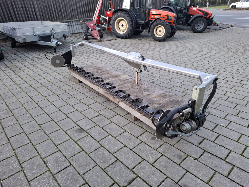 7873f806-f7f7-485a-badf-78c01fdfe3da-WhatsApp Image 2025-11-11 at 17.43.44 (2).jpg