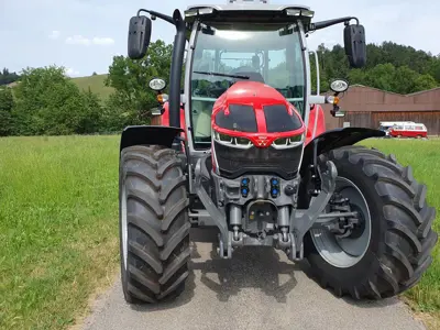 Massey Ferguson 5S. 145 EX D6 mit Top Ausstattung