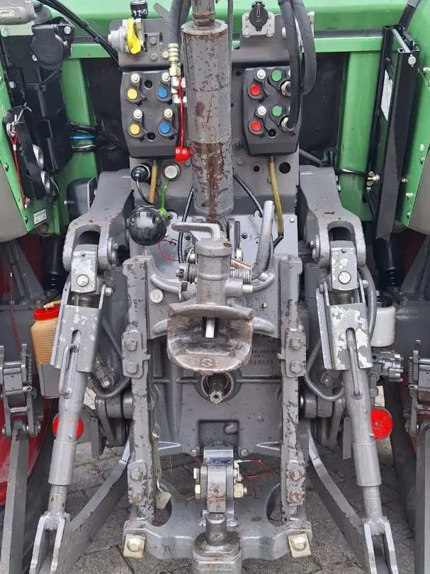 96d22636-6c24-4480-9d69-7290e8c3d13c-Fendt 211_hy.jpg