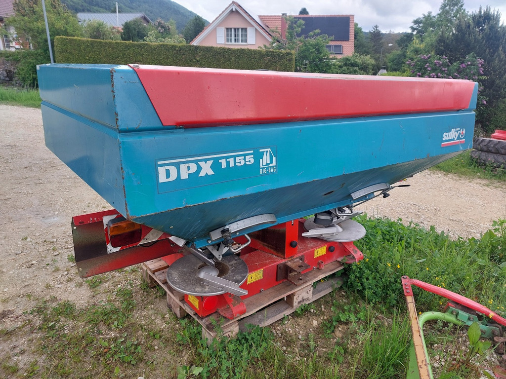 3a6a6b6b-3116-4050-8a80-1d3b7ab533a1-Sulky Roth (3).jpg