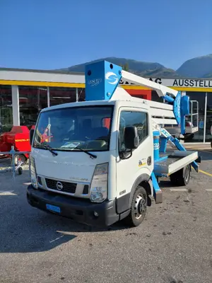 NISSAN - SOCAGE NT 400 Cabstar / mit Socage 320 Hebebühne